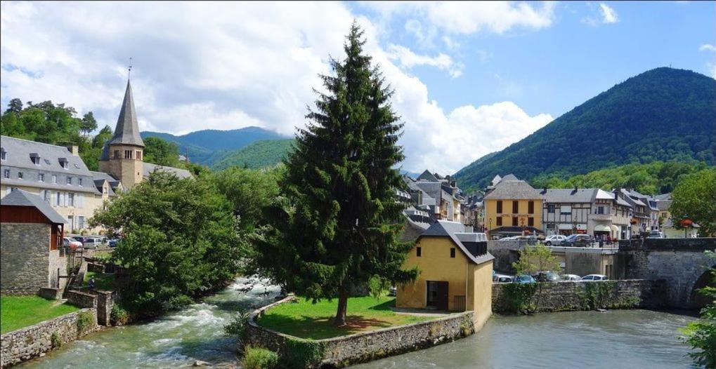 Agreable Maison Au Centre D'Arreau Pour 8 Pers Exterior foto